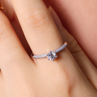 Romantic wedding ring, 0.5 carat high-quality lab-grown diamond, S925 sterling silver base, exquisite gift for girlfriend.