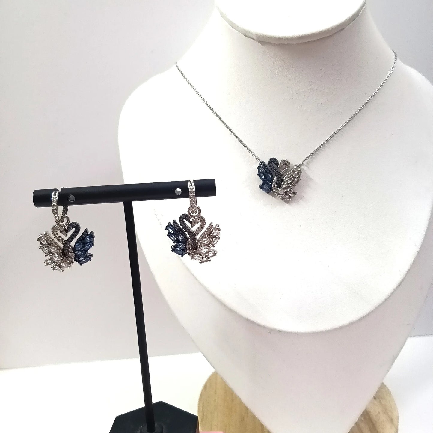 Luxury high-end earrings, high-quality female style, wedding style bridal earrings - holiday gift