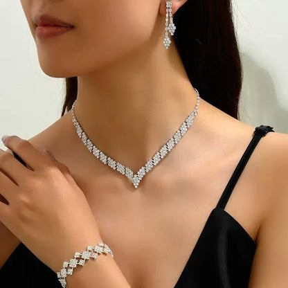 Pieces Of Wedding Season Women's Claw Chain Series Earrings