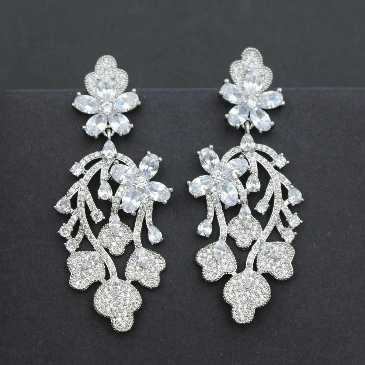 Luxury Evening Party Earrings for Women 2023 Trendy Shiny Flower Plant Dangle Earrings Purple Golden Jewelry Gift Wife